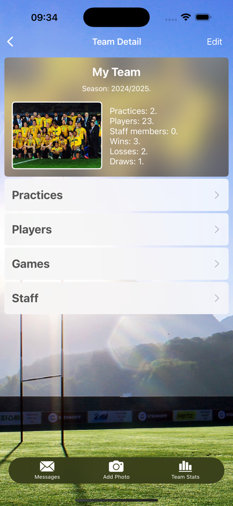 Assistant Coach Rugby - Rugby team management dashboard showing season statistics and navigation menu for practices and players.
