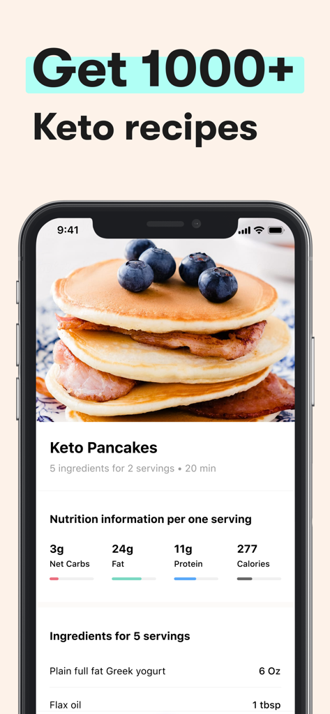 Keto Diet App － Carb Tracker - Smartphone-Bildschirm mit einem Keto-Pfannkuchenrezept mit detaillierter Aufschlüsselung der Netto-Kohlenhydrate und Ernährungs-Makros.