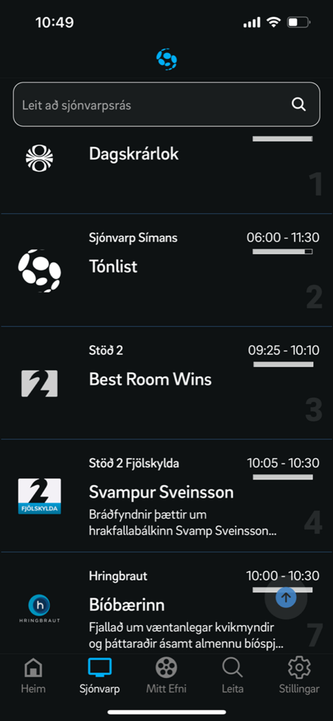 Interfaz de la aplicación Sjonvarp Simans mostrando una lista de canales de TV islandeses y programas actuales