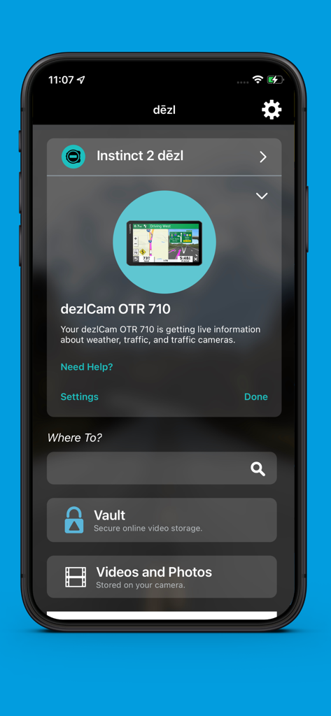 dēzl™ - Tableau de bord de l'application mobile Garmin dezl affichant les appareils de navigation de camion et de smartwatch couplés.
