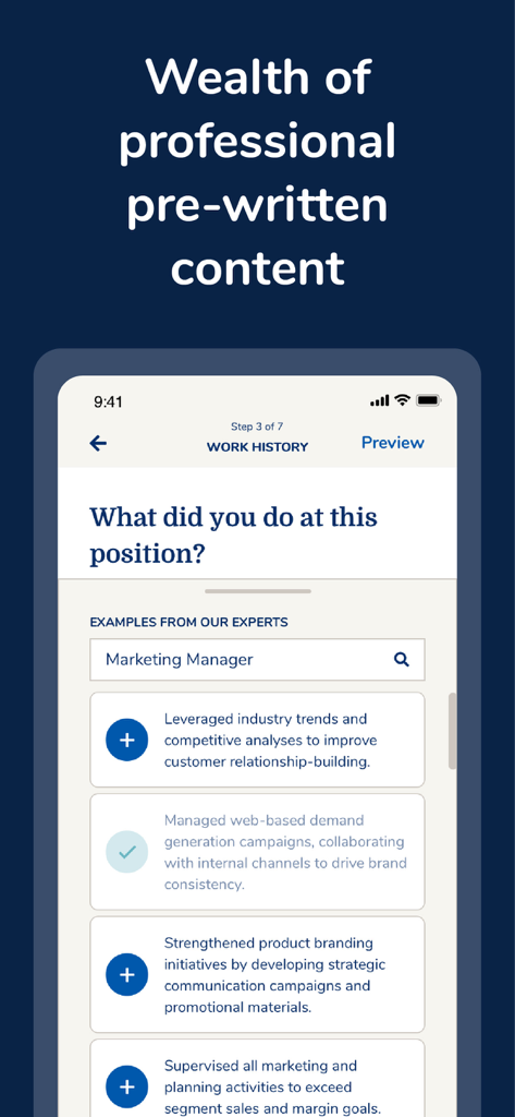Interfaz de la aplicación móvil MyPerfectCV que muestra contenido y frases profesionales preescritas para la sección de historial laboral del currículum.