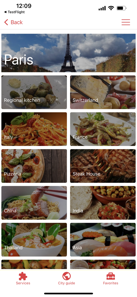 myguide.city - city guide - Interface d'application mobile affichant diverses catégories de restaurants internationaux pour Paris, y compris des cuisines française, italienne et asiatique
