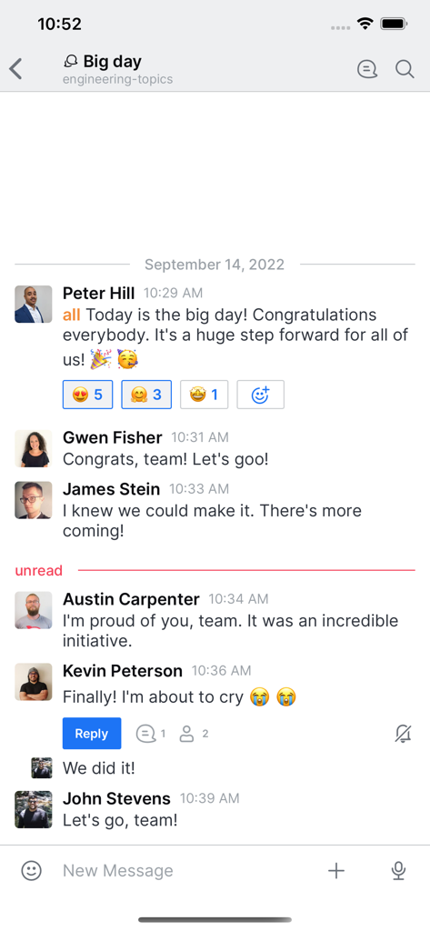 Rocket.Chat - エンジニアリングチャネルでのチームメッセージと絵文字リアクションを表示するRocket.Chatモバイルアプリのインターフェース