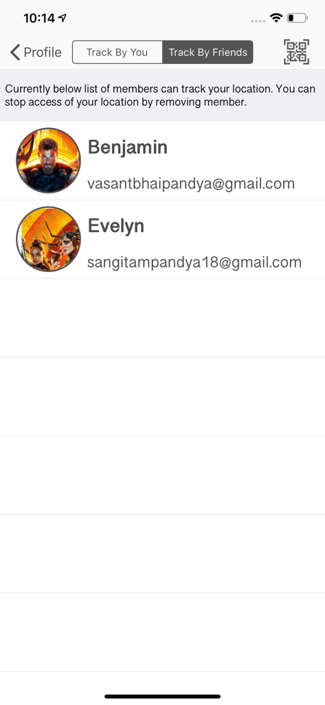 Interfaz que muestra una lista de amigos y familiares con permiso para rastrear la ubicación del usuario.