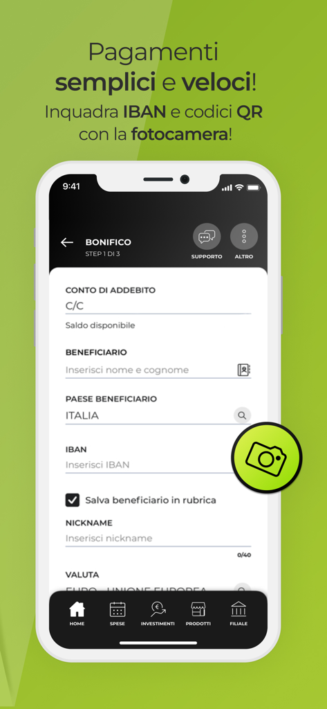 Schermata di trasferimento bancario dell'app mobile Webank con funzione di scansione della fotocamera per IBAN e codici QR