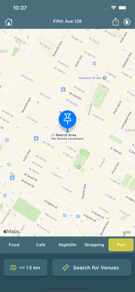 e•Locate - eLocate App-Oberfläche, die eine Stadtkarte mit Suchschaltflächen für Essen, Cafés, Nachtleben und Einkaufen zeigt.