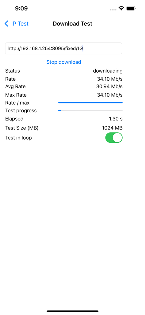 Tela de download do aplicativo IP Test exibindo taxa de largura de banda em tempo real e progresso do teste