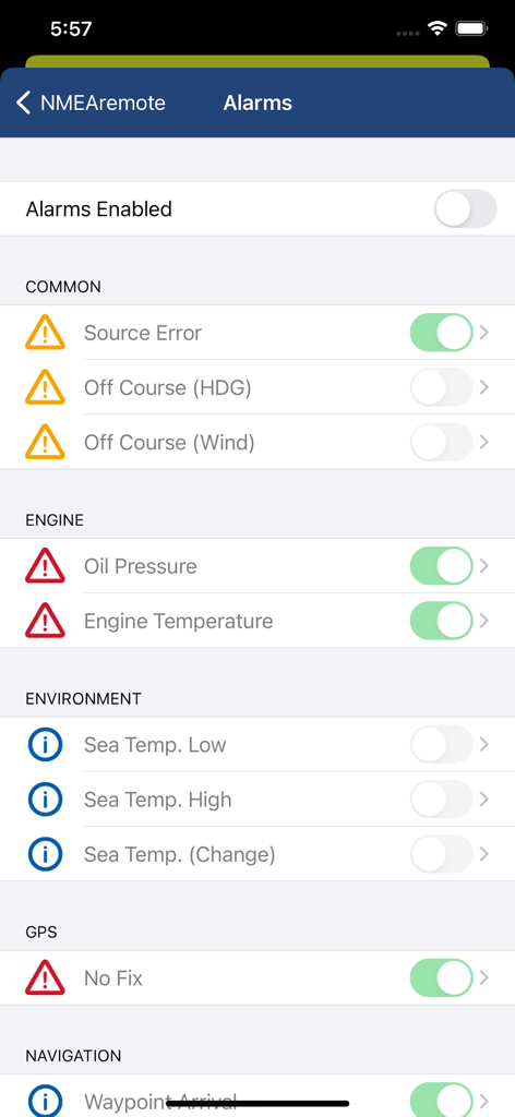 NMEAremote - Écran des paramètres de l'application NMEAremote montrant la configuration des alarmes de navigation marine et de moteur.