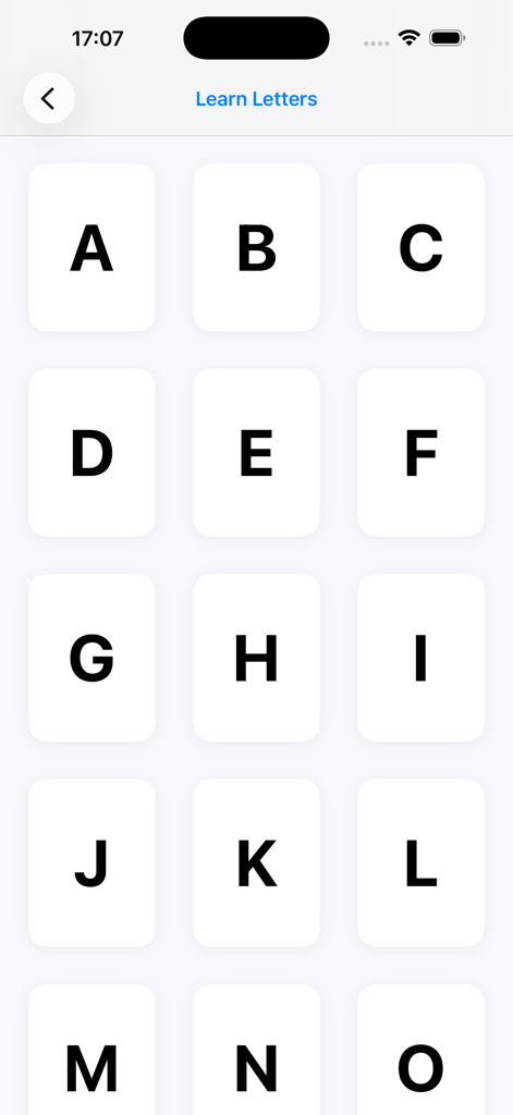 Poco World -儿童英语启蒙乐园，边玩边学更有效 - Poco World app interface showing a grid of capital letters from A to O for children learning the English alphabet