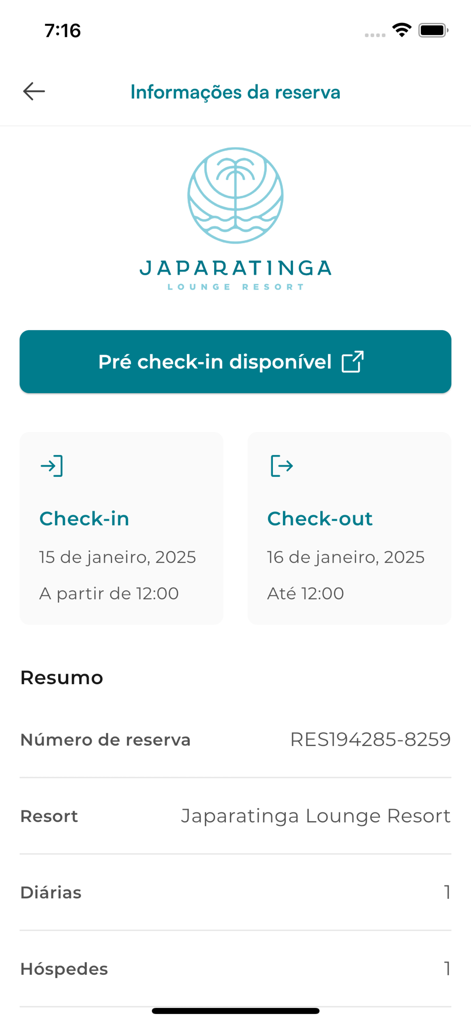 Reservation information screen in the Amarante Hoteis app for Japaratinga Lounge Resort showing check-in dates and online check-in option