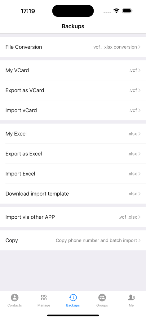 Écran de sauvegarde dans l'application Contacts Pro montrant les options d'importation et d'exportation pour les fichiers VCard et Excel
