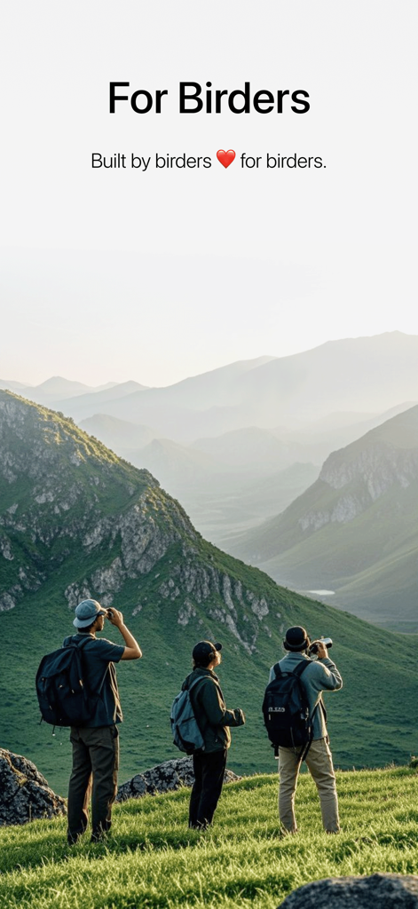 Aboutbirds - 双眼鏡とバックパックを持った3人のバードウォッチャーが、景色の良い緑の山の谷を観察している様子。