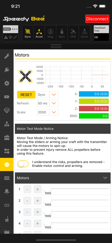 SpeedyBee App - Interfaz de la aplicación SpeedyBee que muestra la configuración de los motores del dron, gráficos de telemetría giroscópica y advertencias de seguridad para pruebas de motores.