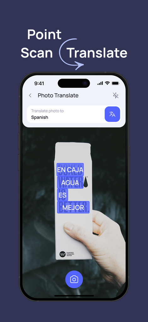 AIを使用して水パックのテキストをリアルタイムで写真翻訳しているiPhone画面。