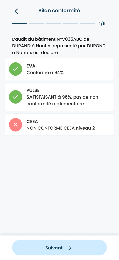Schermata dell'app mobile che mostra un riepilogo della conformità dell'audit della fattoria con punteggi per gli standard EVA, PULSE e CEEA.