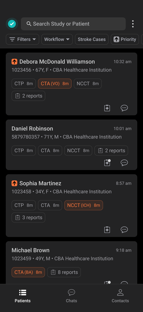 Aidoc - Tela da lista de pacientes do aplicativo móvel Aidoc mostrando casos clínicos priorizados por IA e achados de exames.