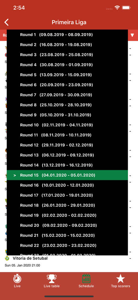 Football Portugal - ポルトガル・フットボールアプリに、スケジュールタブ内でプリメイラ・リーガの試合ラウンドと日付のリストが表示されている