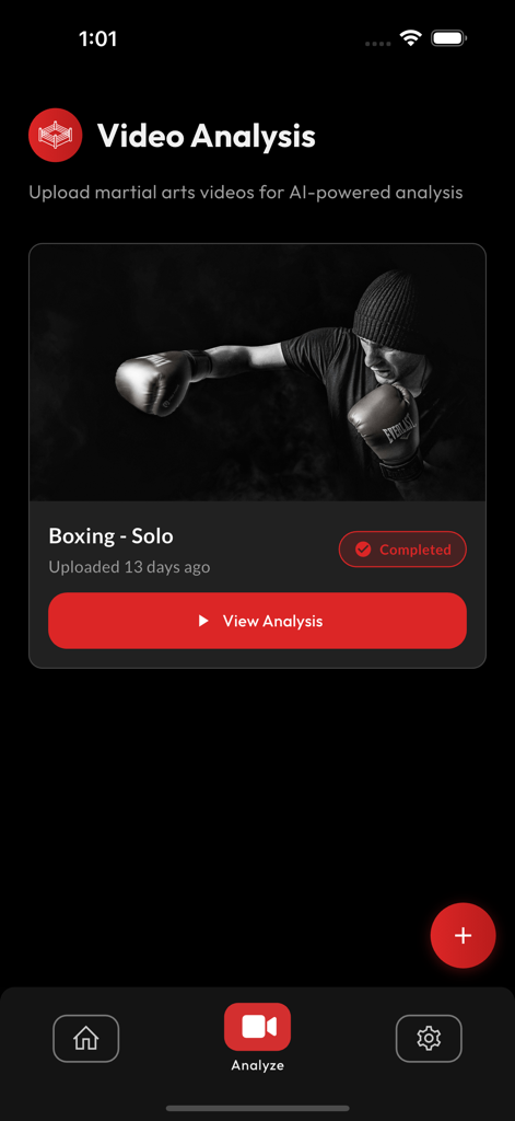 Interfaz de la aplicación JAB AI que muestra análisis de video impulsado por IA para una sesión de boxeo en solitario