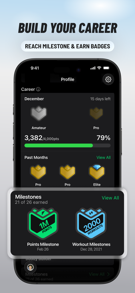 FITIV Pulse AI Workout Tracker - Uno schermo di un'app mobile che mostra il progresso della carriera fitness con badge di traguardo guadagnati e livelli di risultati mensili