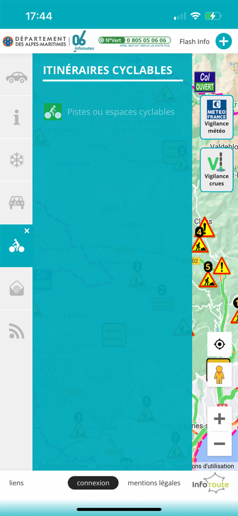 Inforoutes 06 - Inforoutes 06 app display showing cycling routes and traffic alerts in Alpes-Maritimes