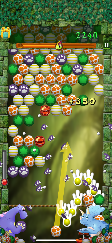 Gameplay of Egg Shoot Dino bubble shooter with colorful eggs and dinosaur characters