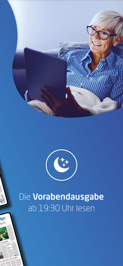 °m E-Paper - Mulher idosa sorrindo enquanto lê a edição noturna de um jornal em um tablet