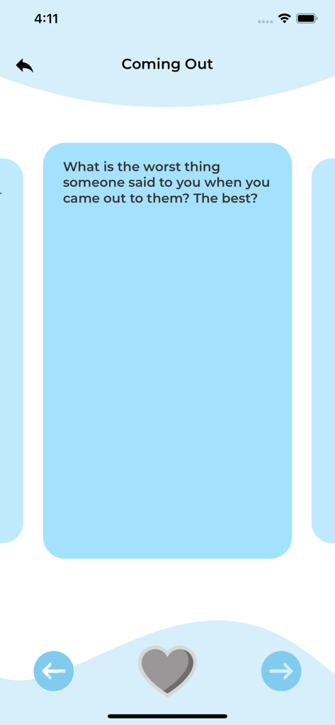 ?sForHer: Lesbian LGBTQ ? App - Uma captura de tela do aplicativo Questions for Her exibindo uma pergunta sobre experiências de sair do armário em um cartão azul.