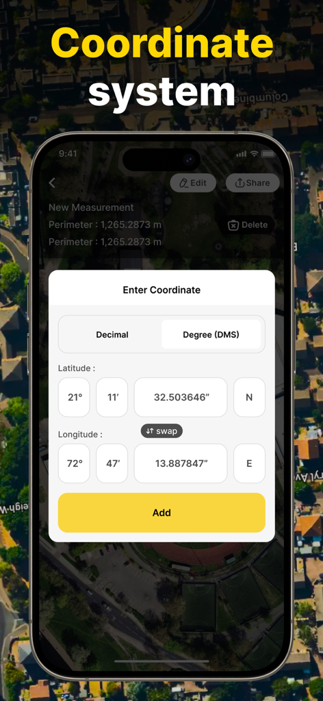 Land Distance Area Calculator - Pantalla de la aplicación móvil para ingresar coordenadas de latitud y longitud en un mapa satelital.