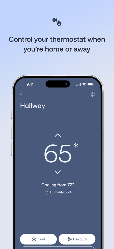 Un teléfono inteligente mostrando la interfaz de la aplicación Vivint para ajustar la temperatura del termostato del hogar de forma remota.