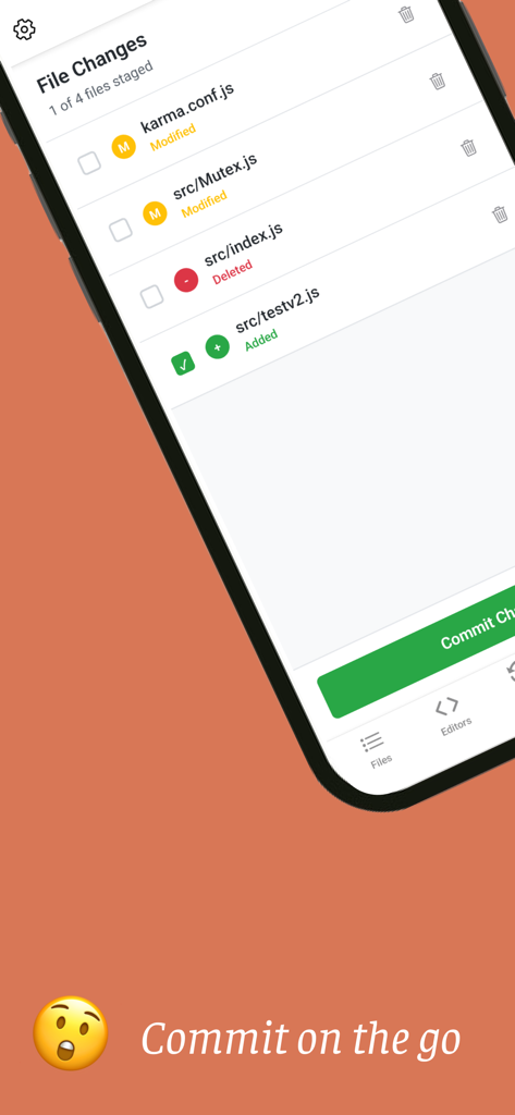 Interface de l'application NapCat montrant une liste de fichiers modifiés et un bouton de commit sur un écran de smartphone.