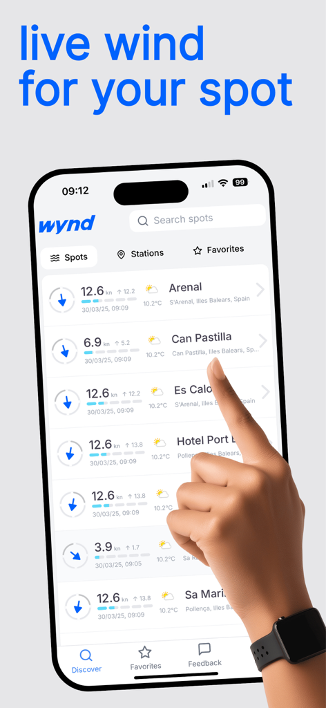 Uma tela de smartphone exibindo o aplicativo WYND com uma lista de velocidades e direções do vento ao vivo para vários pontos costeiros
