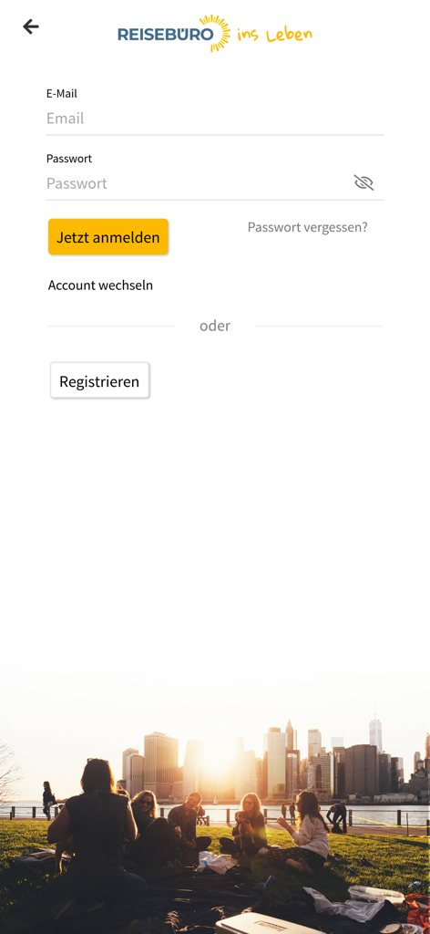 Reisebüro ins Leben - Interfaz de inicio de sesión y registro para la aplicación comunitaria Reisebuero ins Leben con fondo de atardecer
