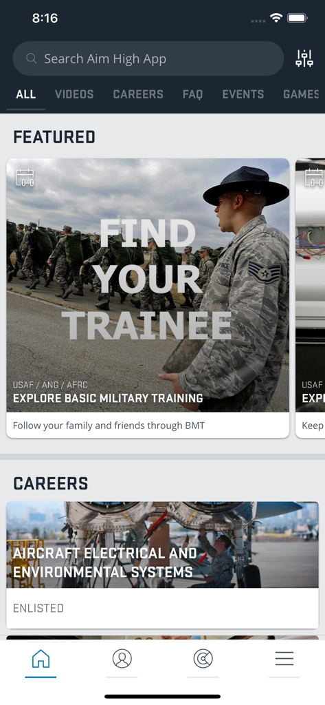 Aim High Air Force - L'écran d'accueil de l'application mobile Aim High Air Force montrant les modules d'entraînement en vedette et les options d'exploration de carrière