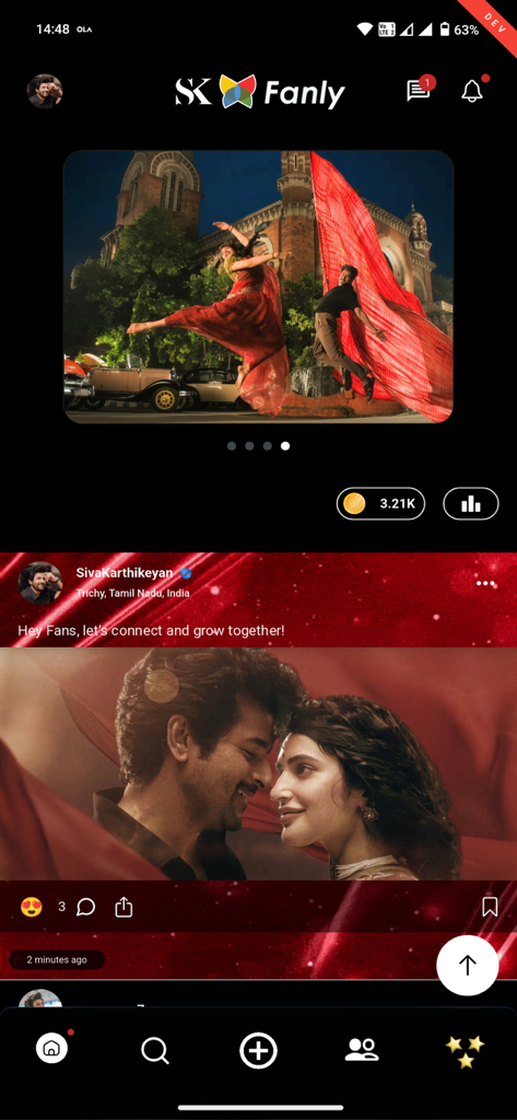 Fanly - Interfaccia dell'app Fanly che mostra un profilo di celebrità e post fotografici esclusivi.