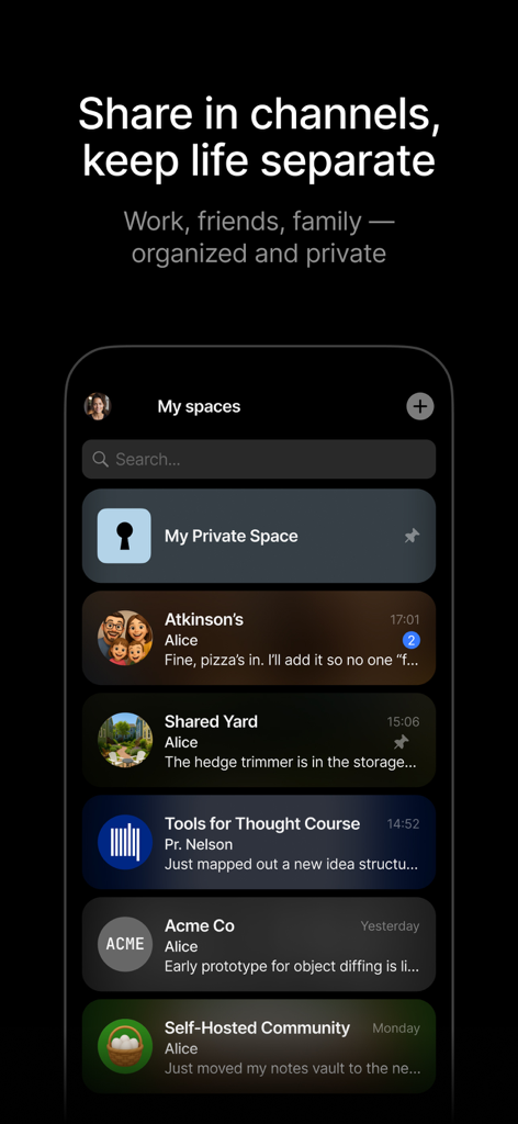 Screenshot dell'app Anytype che mostra canali e spazi organizzati per uso privato, famiglia e lavoro.
