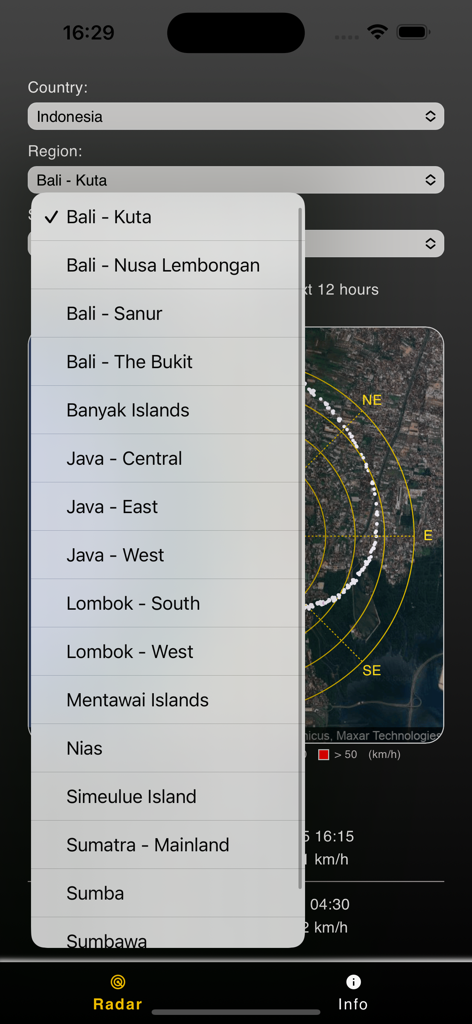 WindRose - Menú de selección de ubicación de la aplicación WindRose que muestra regiones costeras en Indonesia para el seguimiento del viento y las condiciones del mar.