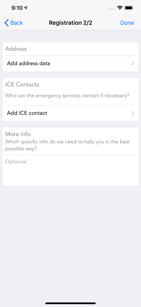 Registration screen for the 112 BE app to add address, emergency contacts, and additional info