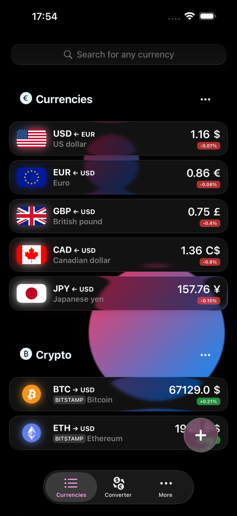 Smart Currency Converter - Panel de Smart Currency Converter mostrando tasas de cambio en tiempo real para divisas fiat globales y activos de cripto en modo oscuro