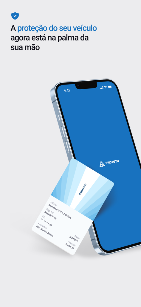 Interfaccia dell'app mobile Proauto che mostra una tessera virtuale di protezione veicolare su uno smartphone