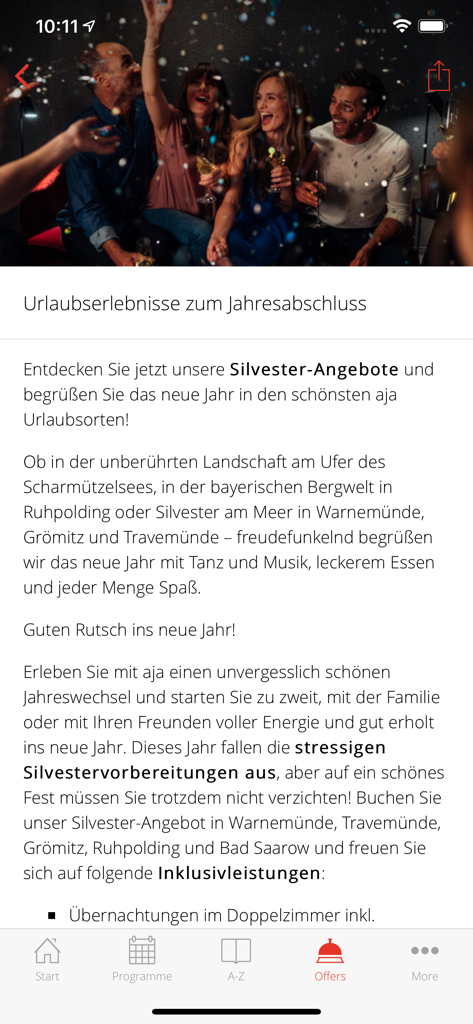 aja Resorts - Uma tela do aplicativo aja Resorts mostrando ofertas de férias de Ano Novo com pessoas celebrando e bebendo champanhe.