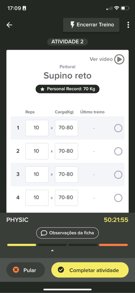 Tecnofit - Écran d'application mobile montrant un suivi d'entraînement de musculation pour le développé couché avec des détails sur les répétitions et la charge.