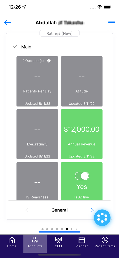 Pantalla que muestra métricas de cuenta e ingresos anuales en la aplicación móvil IQVIA OCE