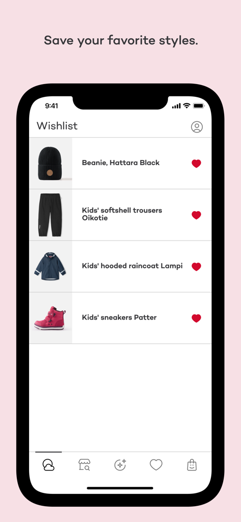 Uma tela de lista de desejos no aplicativo Reima apresentando uma coleção de itens salvos de roupas infantis para atividades ao ar livre.