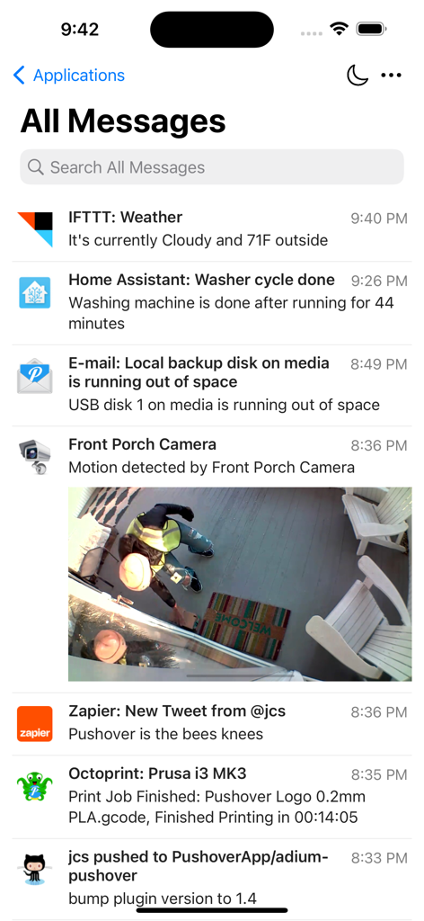 Pantalla de la aplicación Pushover mostrando una lista de alertas de Home Assistant, IFTTT y GitHub