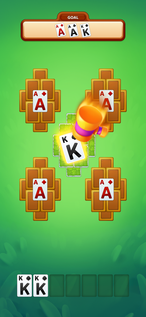 Card Match Solitaire - Animation eines brennenden goldenen Hammer-Boosters, der eine Karte in Card Match Solitaire trifft