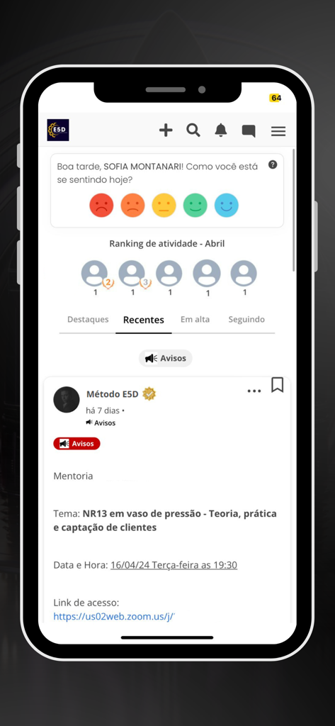 Método E5D - Dashboard of the Método E5D app showing a professional community feed and mentorship announcement for mechanical engineers