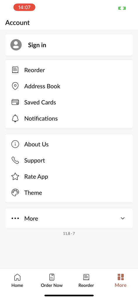 Página de cuenta de la app Alitalia mostrando el perfil del usuario y las opciones de configuración