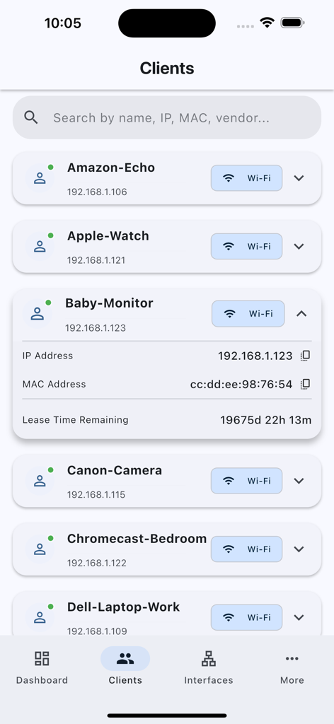 Lista de dispositivos conectados y sus detalles en la aplicación de gestión de red LuCI Mobile