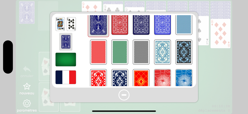 Solitaire - Cards - Menú de personalización del juego de Solitario que muestra varios diseños de dorsos de cartas y estilos de caras