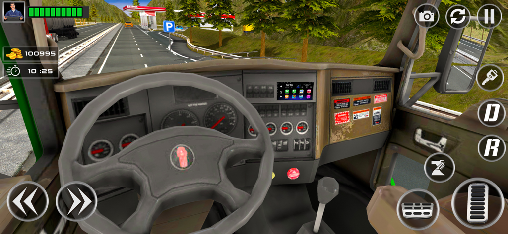 Supply Truck Driving Simulator - Vista de cabina en primera persona desde el salpicadero de un camión de suministro pesado conduciendo por una carretera abierta